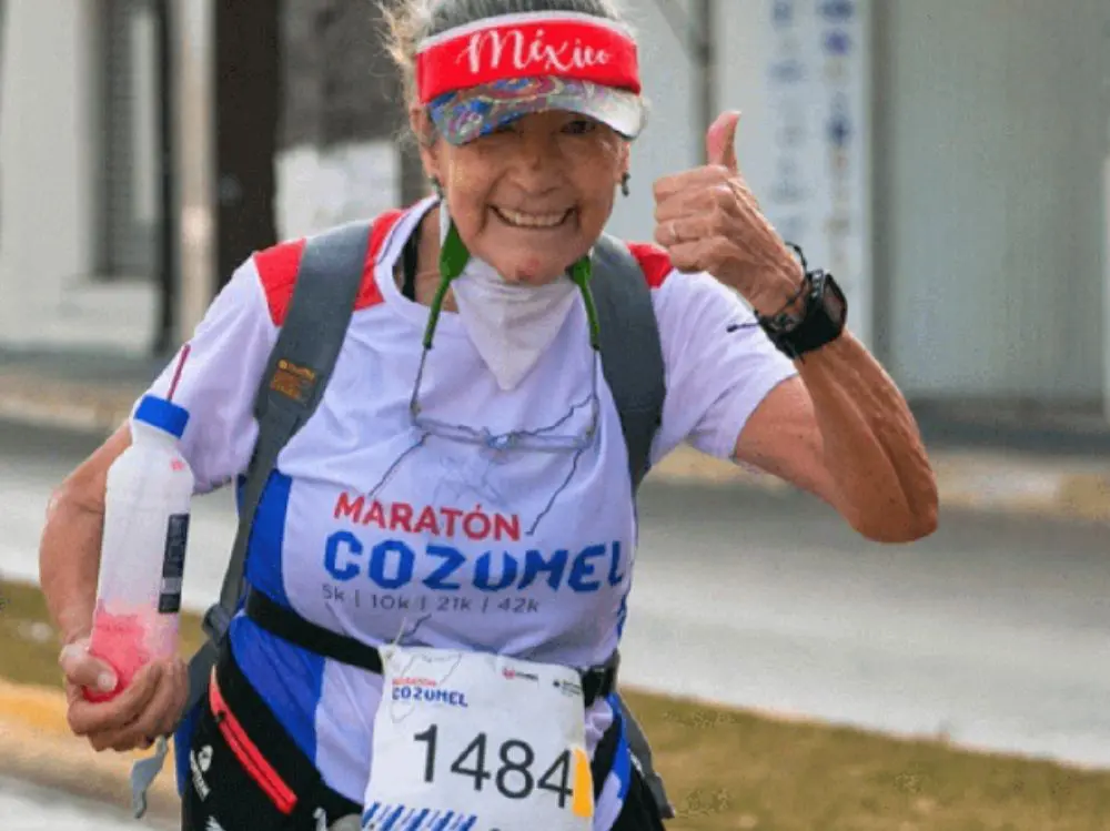 Corriendo por el Paraíso: runpedia_Corre 5K, 10K y 1/2 Maratón Cozumel  Microbiot Fit 2024.