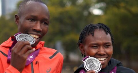 Runpedia_Kenia domina el Maratón de Chicago Korir y Chepngetich hacen historia.