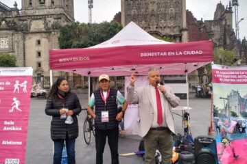 runpedia_Corredores Toman el Zócalo CDMX Abre Pista de Atletismo Hacia los Maratones de Verano.