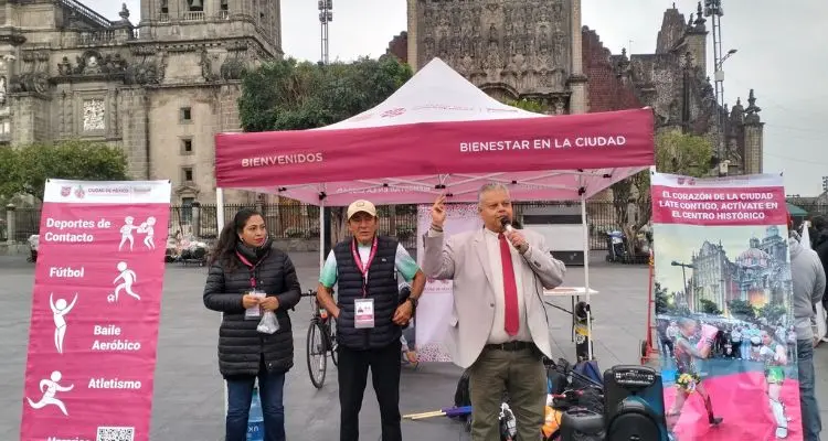 runpedia_Corredores Toman el Zócalo CDMX Abre Pista de Atletismo Hacia los Maratones de Verano.