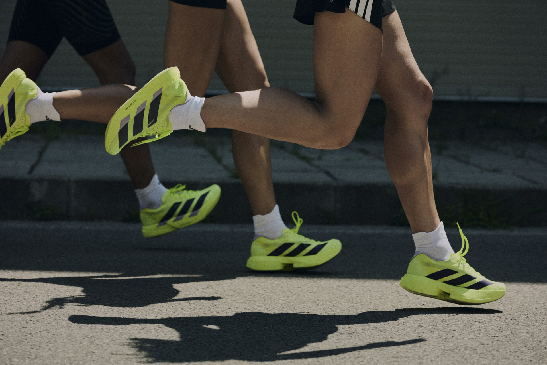 runpedia_ADIZERO SS26: La Colección que Impulsa Récords se Viste de 'Solar Yellow'