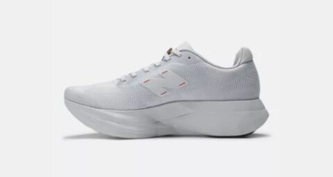 Calzado de Alto Rendimiento: District Vision x New Balance FuelCell SC Elite v5